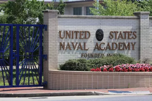 things to do in annapolis naval academy